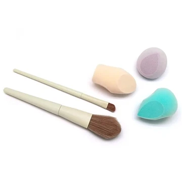 Method for distinguishing the authenticity of eyebrow pencils Method for distinguishing the authenticity of eyebrow pencils